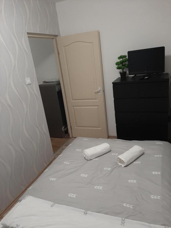 Nikolett Apartman Hajduszoboszlo Exterior photo